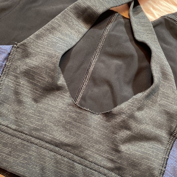 Outdoor Voices Tech Sweat Key Black Blue Sports Bra sz S - Picture 10 of 11